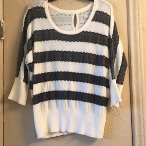 LC Lauren Conrad Light 3/4 Sleeve Sweater